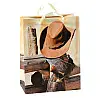 Сумочка подарочная бумажная с ручками Gift bag Шляпа 23х18х10 см (15795)