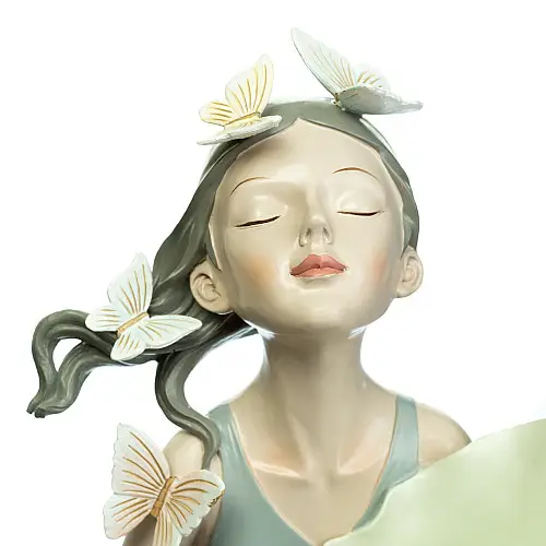 Фігурка Дівчина Girl in gray 32х20х13 см Lefard AL97900 Білий