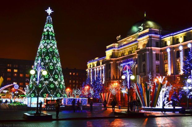 картинка как отметить новогодние праздники в Харькове